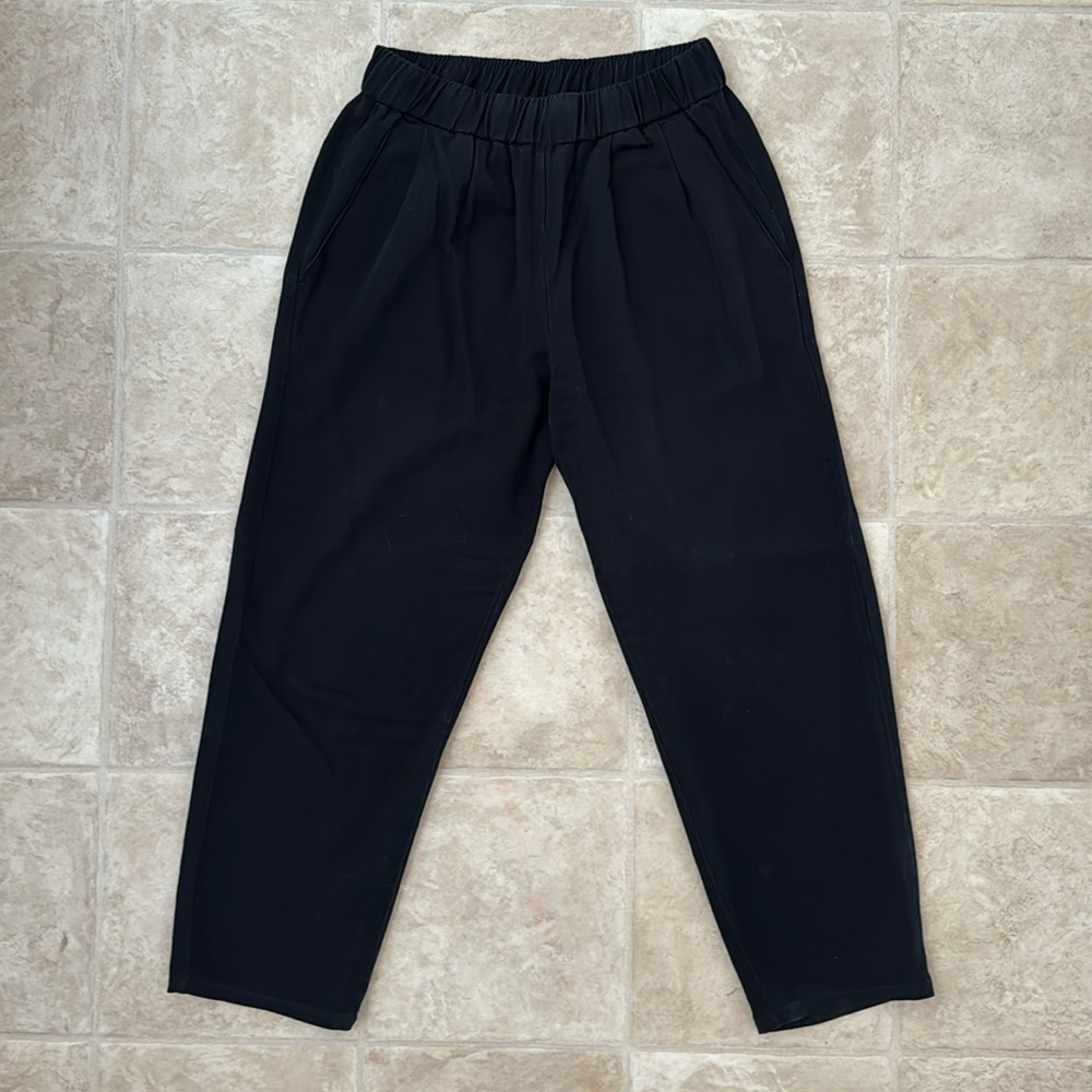 Eileen Fisher Tapered Ankle Pants in Black, Size XS/TP